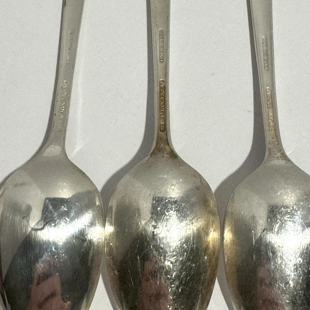 1881 Rogers Oneida Plantation 1948‎ Silverplate Teaspoons Set of 8 Flatware